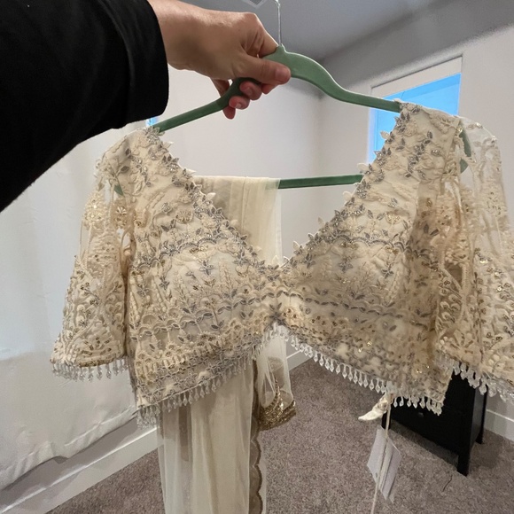 New with tags, Porcelain White Soft Net Dori Embroidered  lehenga(Pernias) - Picture 4 of 6